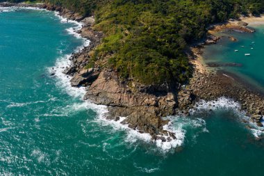 Hong Kong Sai Kung Ninepin Grup adasının hava görüntüsü