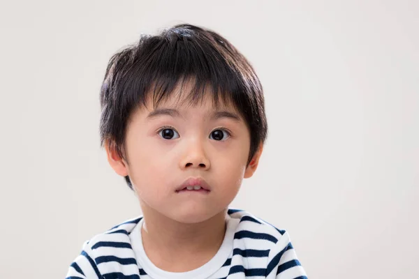 Beyaz Arka Planda Sevimli Küçük Bir Çocuk — Stok fotoğraf