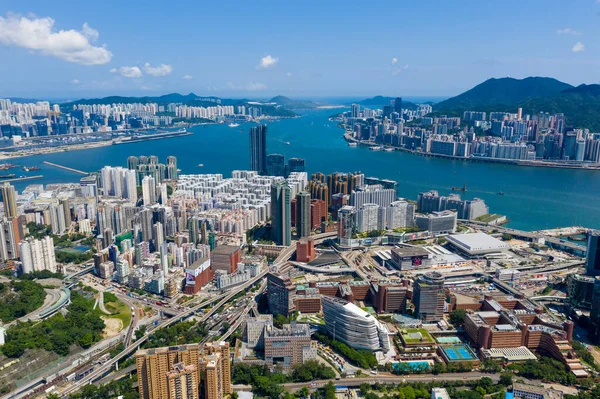 Kowloon Hong Kong Septiembre 2019 Drone Vuela Sobre Ciudad Hong —  Fotos de Stock