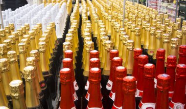 Dükkanı. Şampanya satışı.