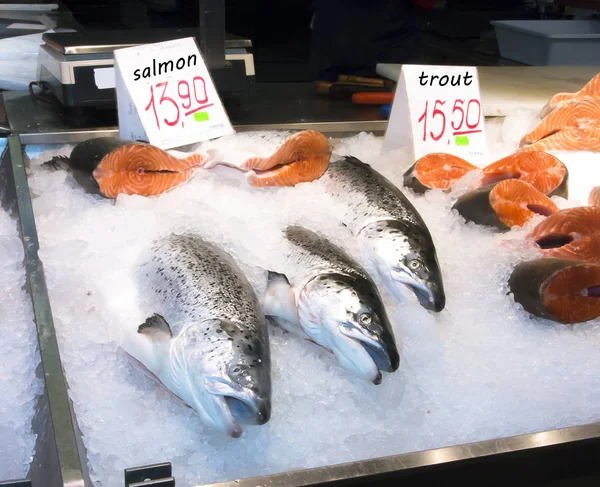 Latvia. Sale of salmon and trout of the Riga market. — Stock Photo, Image