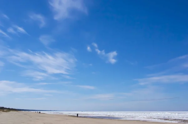 Kış Jurmala sahil görünümünü — Stok fotoğraf