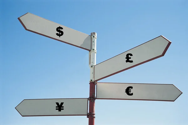 Signpost with currency sign — Stock Photo, Image