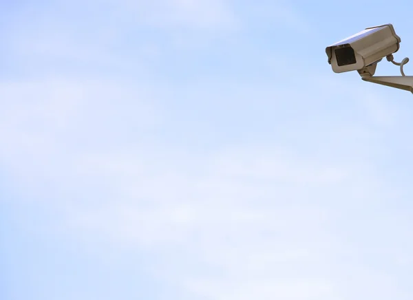 Cámara de seguridad en la pared —  Fotos de Stock