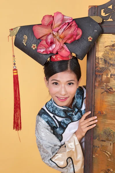 Princesa chinesa vestindo roupas tradicionais — Fotografia de Stock