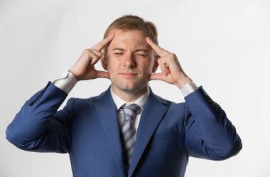 İşadamı holding baş baş ağrısı ile