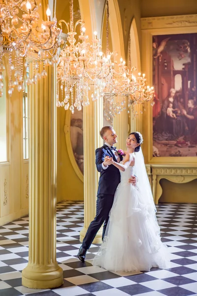 Matrimonio coppia danza — Foto Stock