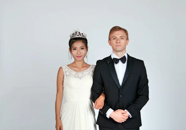 Beautiful Bride and Groom — Stock Photo, Image