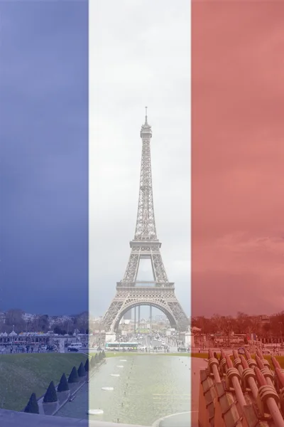 La torre Eiffel desde abajo — Foto de Stock