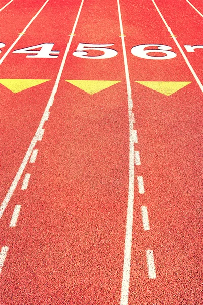 Marcas de carril en pista de atletismo — Foto de Stock