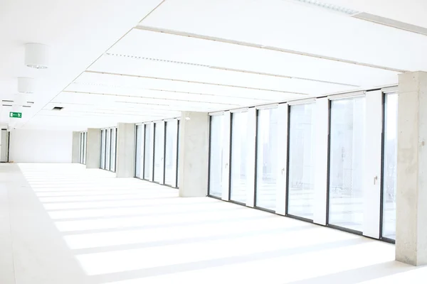 Interior do novo escritório vazio — Fotografia de Stock