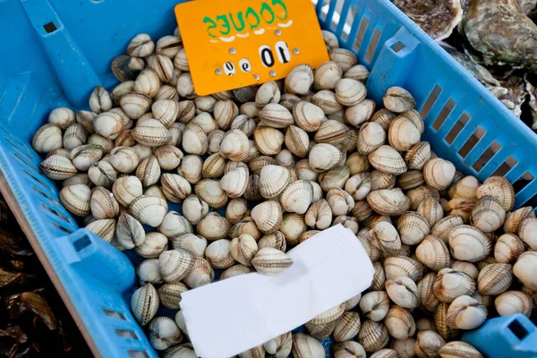 Mariscos en contenedores almacenados — Foto de Stock