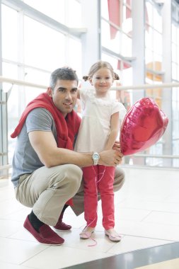 Babasının küçük kızı ile