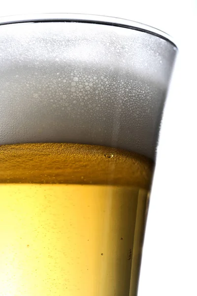 Glas kaltes Bier — Stockfoto