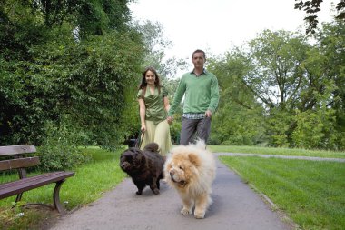 köpeklerle yürümek çift