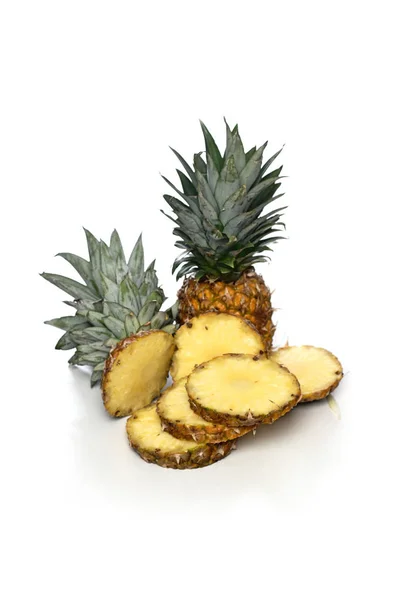 Taze doğranmış ananas — Stok fotoğraf