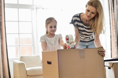 Anne ve kızı ambalaj kutusu