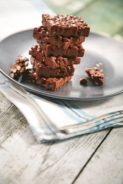 Biscoitos de chocolate no prato — Fotografia de Stock