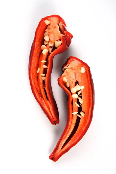 Rote Chilischoten in Scheiben geschnitten — Stockfoto
