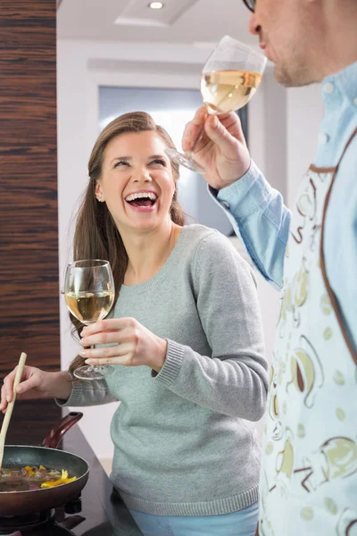 Cheerful couple having wine — Stock Photo, Image