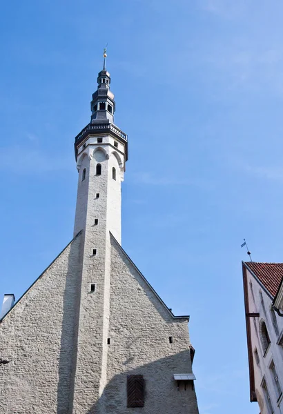Gebouwen in de oude stad van Tallinn — Stockfoto