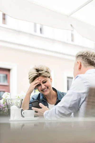 Glückliches Paar mittleren Alters — Stockfoto