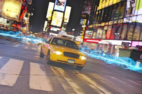 Taxi en calle de la ciudad —  Fotos de Stock
