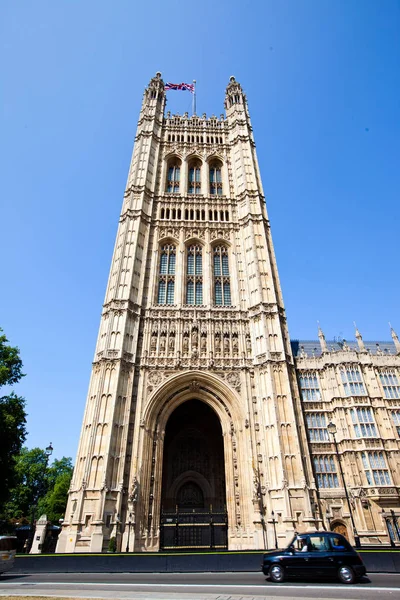 Houses of Parliament in London — Stock Photo, Image