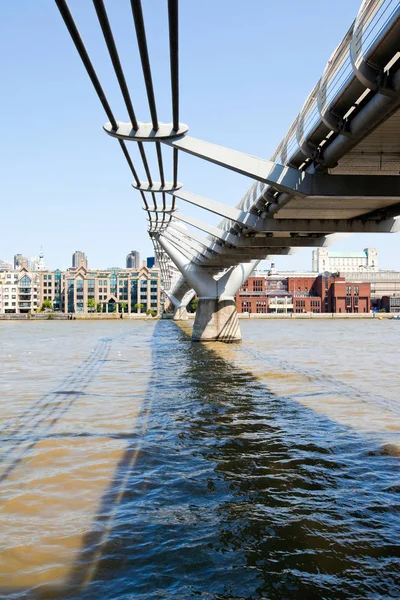 Γέφυρα Millennium στο Λονδίνο — Φωτογραφία Αρχείου
