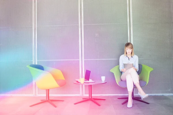 Businesswomen Working While Sitting Waiting Office Lobby Yellow Lens Flare — Stock Photo, Image