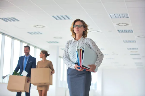 Des Gens Affaires Qui Travaillent Bureau Avec Une Torche Lentille — Photo