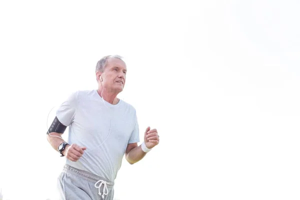 Uomo Anziano Attivo Che Corre Nel Parco — Foto Stock