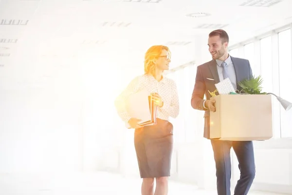 Smiling Business Colleagues Carrying Cardboard Box New Office — Stock Photo, Image