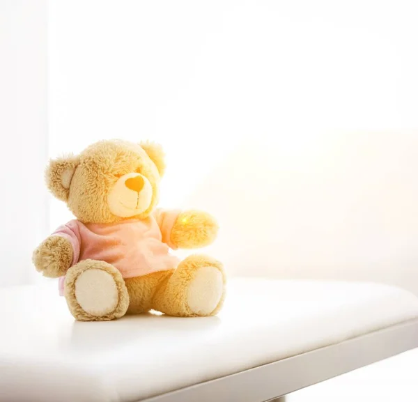 Close Teddy Bear Hospital Bed — Stock Photo, Image