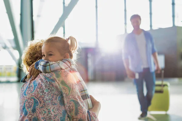 Portret Van Een Vrouw Die Zich Herenigt Met Haar Dochter — Stockfoto