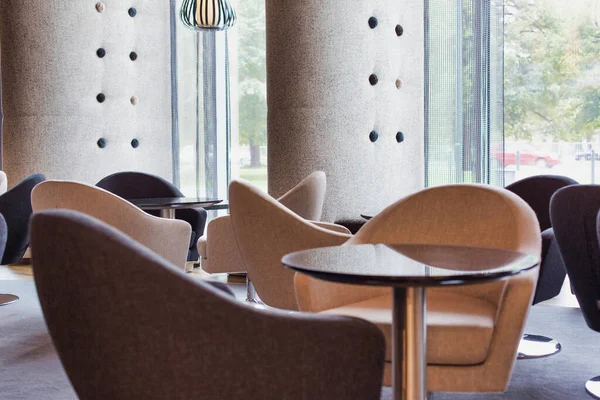 Hotelrezeption Mit Stühlen Und Tischen — Stockfoto