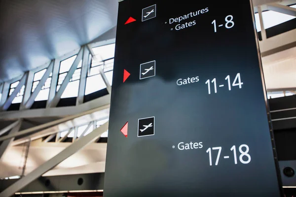 Monitor Visualización Vuelo Aeropuerto —  Fotos de Stock