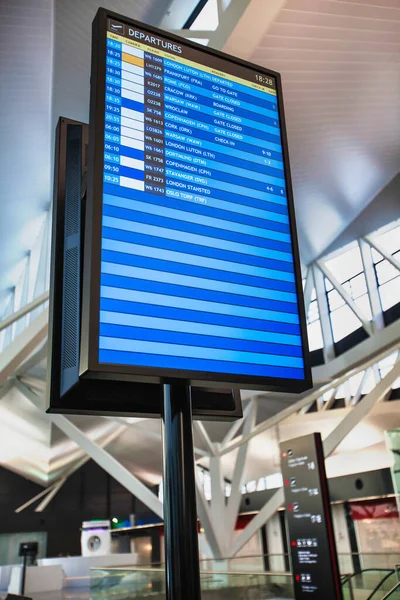 Vluchtweergavemonitor Luchthaven — Stockfoto