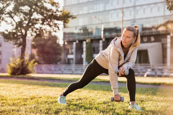 Young Attractive Woman Stretching Park — Stock Photo, Image