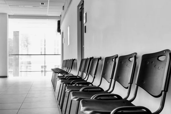 Photo Empty Chairs Waiting Area University — Stock Photo, Image