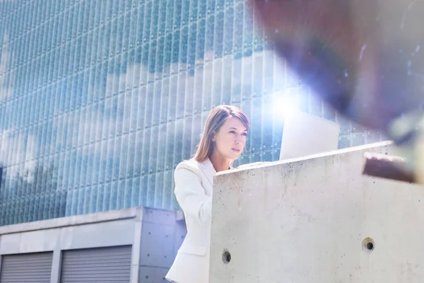 Portrait Young Attractive Businesswoman Working Her Laptop Outdoor — Stock Photo, Image