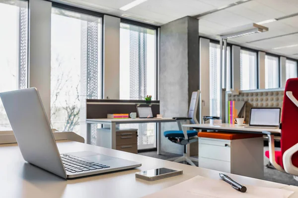 Stühle Und Tische Modernen Büro — Stockfoto