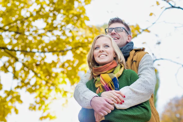 Portrait Handsome Man Embracing His Wife Back Park — Stock Photo, Image