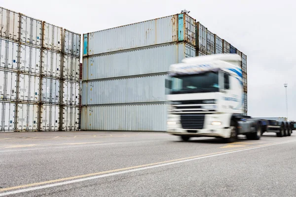 Cars Cargo Terminal — Stock Photo, Image