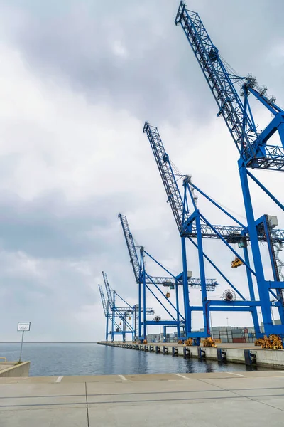 Empty Dock Cranes Cargo Terminal — Stock Photo, Image