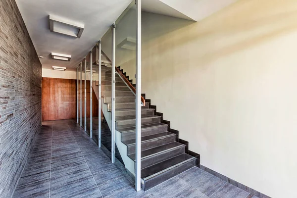 Foto Escalera Moderna Apartamento Alquiler Negocios — Foto de Stock