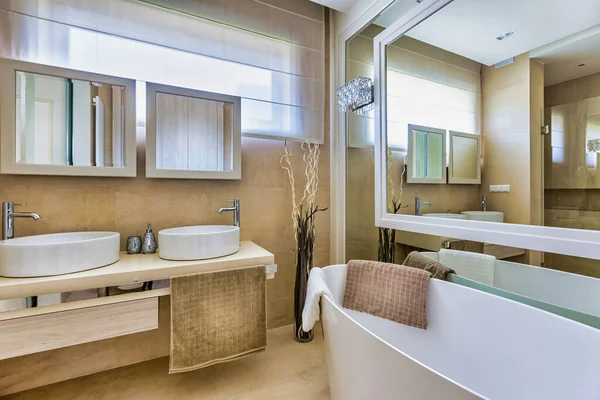 Photo Luxurious Bathroom Apartment — Stock Photo, Image