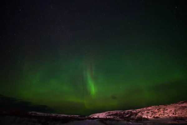 Dombok Tiszta Csillagos Színes Északi Fények Hihetetlen Természeti Jelenség — Stock Fotó