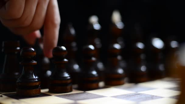 Шахи Логічна Настільна Гра Спеціальними Фігурами Клітинній Дошці Двох Опонентів — стокове відео