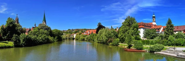 Rottenburg am Neckar panorámája a kék égen — Stock Fotó